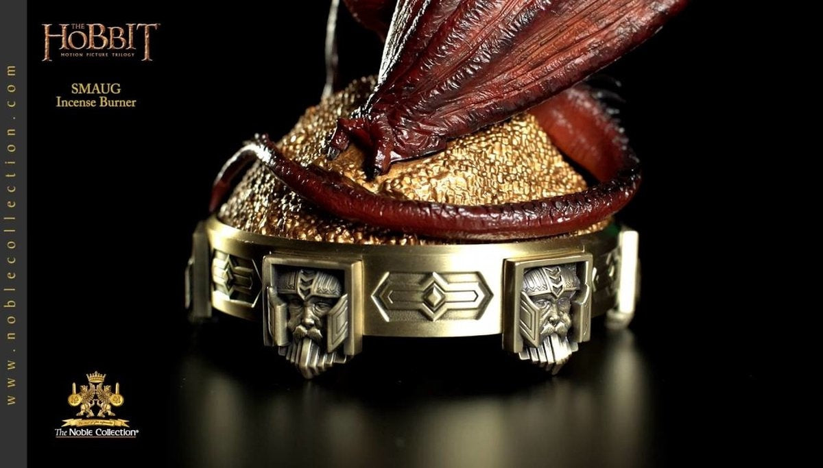 Hobbit – smaug wierook brander