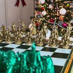 The Noble Collection wicked: for good chess set – schaakspel shiz vs. emerald city chess set